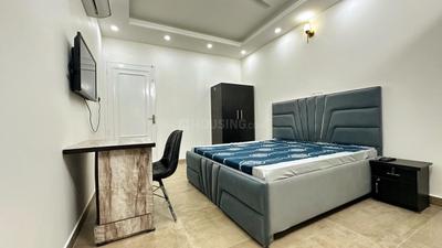 Bedroom Image of 2700 Sq.ft 5 BHK Apartment / Flat for rent in Mount Kailash Apartment, East Of Kailash New Delhi for Rs. 140000