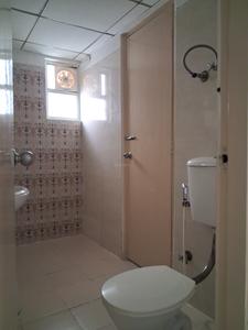 Common Bathroom Image of 1175 Sq.ft 3 BHK Apartment / Flat for sale in Gaurs 14th Avenue, Noida Extension Greater Noida for Rs. 10000000