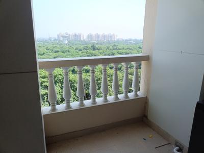 Balcony Image of 613 Sq.ft 1 RK Apartment / Flat for rent in Purvanchal Royal City Phase 2, Chi V Greater Noida for Rs. 28000