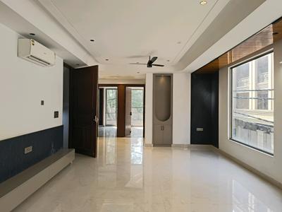 Living Room Image of 2000 Sq.ft 4 BHK Builder Floor for sale in Kaushambi Ghaziabad for Rs. 23500000