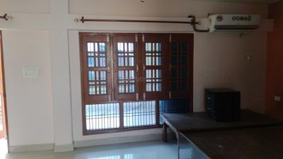 Bedroom Image of 800 Sq.ft 1 RK Independent House for rent in Rajajipuram Lucknow for Rs. 8000