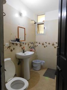 Bathroom Image of 1320 Sq.ft 3 BHK Apartment / Flat for sale in Nimbus The Hyde Park, Sector 78 Noida for Rs. 14700000
