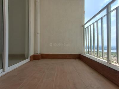 Balcony Image of 1025 Sq.ft 2 BHK Apartment / Flat for rent in Lodha Amara, Kolshet Thane for Rs. 43000