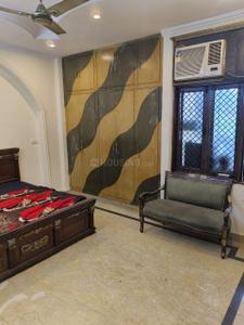 Bedroom Image of 2000 Sq.ft 3 BHK Builder Floor for rent in Kirti Nagar New Delhi for Rs. 50000