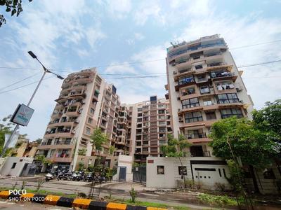 Image of 3080 Sq.ft 4 BHK Apartment / Flat for sale in Satellite, Ahmedabad for Rs. 35100000