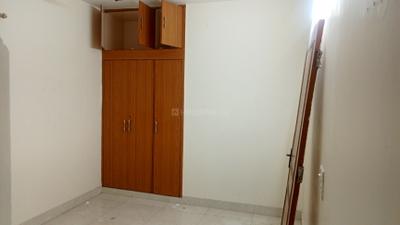 Bedroom Image of 1250 Sq.ft 3 BHK Apartment / Flat for rent in Shubham Apartments, Patparganj New Delhi for Rs. 35000
