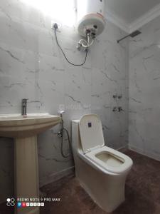 Bathroom Image of 450 Sq.ft 1 RK Apartment / Flat for rent in Saket Harmony, Said-Ul-Ajaib New Delhi for Rs. 9000