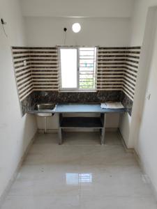 Kitchen Image of 635 Sq.ft 2 BHK Apartment / Flat for sale in Keshtopur Kolkata for Rs. 2300000