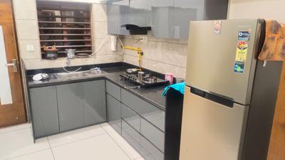Kitchen Image of 3150 Sq.ft 4 BHK Villa for sale in Waterstone Devshrut Villa, Koba Gandhinagar for Rs. 32500000