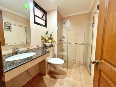 Bathroom Image of 1313 Sq.ft 2 BHK Duplex for sale in Arpora Goa for Rs. 21000000