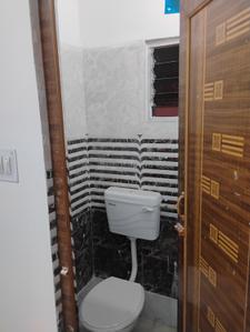 Bathroom Image of 585 Sq.ft 2 BHK Apartment / Flat for sale in Beliaghata Kolkata for Rs. 1750000
