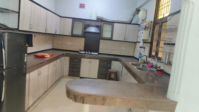 Kitchen Image of 2500 Sq.ft 2 BHK Builder Floor for rent in Sector 46 Noida for Rs. 40000