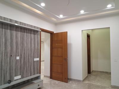 Bedroom Image of 1801 Sq.ft 3 BHK Builder Floor for sale in Paschim Vihar New Delhi for Rs. 32500000