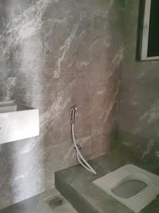 Common Bathroom Image of 400 Sq.ft 1 BHK Apartment / Flat for rent in Vrindavan Elite, Vikhroli East Mumbai for Rs. 39000