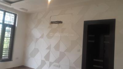 Bedroom Image of 3600 Sq.ft 3 BHK Independent House for rent in Sector 72 Noida for Rs. 52000