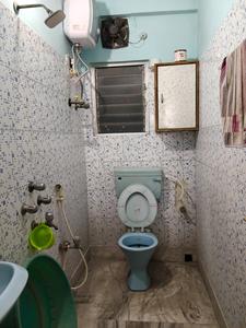Bathroom Image of 1500 Sq.ft 4 BHK Apartment / Flat for sale in Ballygunge Kolkata for Rs. 7500000
