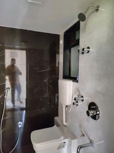 Common Bathroom Image of 950 Sq.ft 1 BHK Apartment / Flat for rent in Kavya Residency, Kasarvadavali Thane for Rs. 23500