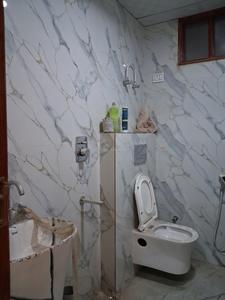 Common Bathroom Image of 1450 Sq.ft 3 BHK Apartment / Flat for sale in Sector 104 Noida for Rs. 7299999