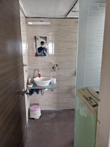 Bathroom Image of 950 Sq.ft 2 BHK Apartment / Flat for rent in Tardeo Mumbai for Rs. 120000
