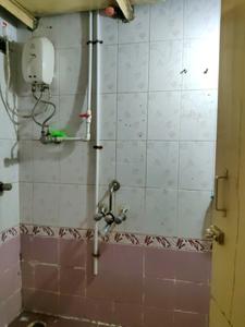 Common Bathroom Image of 845 Sq.ft 2 BHK Apartment / Flat for rent in Kasarvadavali Thane for Rs. 25000