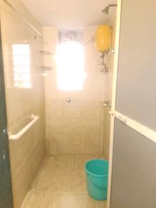 Common Bathroom One Image of 700 Sq.ft 2 BHK Apartment / Flat for rent in Suyog Apartments, Dahisar West Mumbai for Rs. 42000