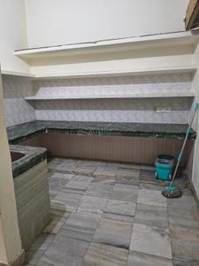 Kitchen Image of 1100 Sq.ft 1.5 BHK Builder Floor for rent in Basharatpur Gorakhpur for Rs. 15000