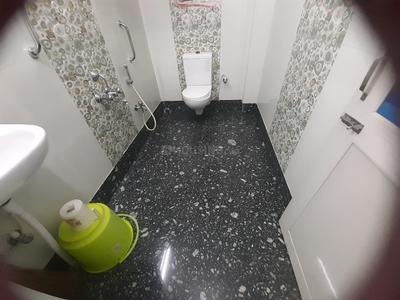 Bathroom Image of 1674 Sq.ft 3 BHK Apartment / Flat for sale in Hussainpur Kolkata for Rs. 11000000