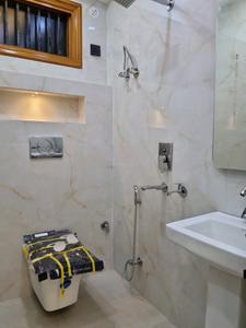 Common Bathroom Image of 411 Sq.ft 1 BHK Builder Floor for rent in Dwarka Mor New Delhi for Rs. 17500