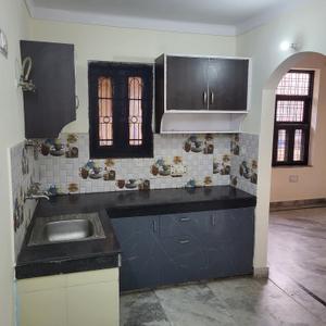 Kitchen Image of 900 Sq.ft 1 BHK Builder Floor for rent in Sector 7 Gurgaon for Rs. 10500