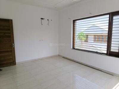 Bedroom Image of 2600 Sq.ft 3 BHK Builder Floor for rent in Sector 9 Faridabad for Rs. 32000