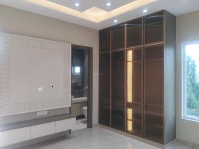 Bedroom Image of 1800 Sq.ft 3 BHK Builder Floor for sale in Paschim Vihar New Delhi for Rs. 38500000