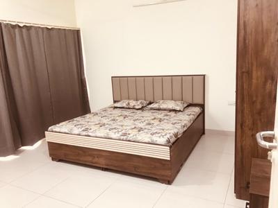 Bedroom Image of 5000 Sq.ft 5 BHK Villa for rent in Thaltej Ahmedabad for Rs. 200000
