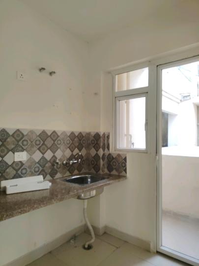 Signature Global Global Proxima II Main Image 1