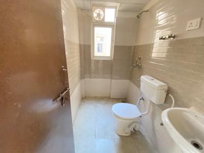 Bathroom Image of 680 Sq.ft 2 BHK Apartment / Flat for sale in Signature Orchard Avenue 2, Sector 93 Gurgaon for Rs. 6500000