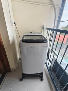 Balcony Image of 1000 Sq.ft 2 BHK Apartment / Flat for rent in M.G. Road Kochi for Rs. 40000