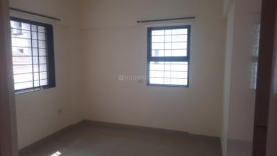 Bedroom Image of 1000 Sq.ft 2 BHK Apartment / Flat for rent in Magarpatta City Iris, Magarpatta City Pune for Rs. 38000