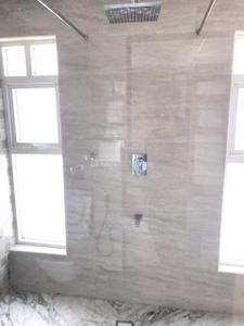 Bathroom Image of 4137 Sq.ft 4 BHK Apartment / Flat for rent in Embassy Oasis, Frazer Town Bengaluru for Rs. 350000