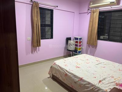 Bedroom Image of 1050 Sq.ft 2 BHK Apartment / Flat for rent in Magarpatta Iris, Magarpatta City Pune for Rs. 37000