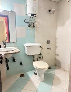 Bathroom Image of 1000 Sq.ft 2 BHK Apartment / Flat for sale in Supertech Icon, Indirapuram Ghaziabad for Rs. 8000000
