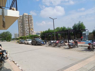 Image of 900 Sq.ft 3 BHK Apartment / Flat for sale in Signature Global The Roselia, Sector 95A, Gurgaon for Rs. 7500000