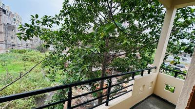 Balcony Image of 450 Sq.ft 1 BHK Apartment / Flat for rent in Scheme 103 Indore for Rs. 12000