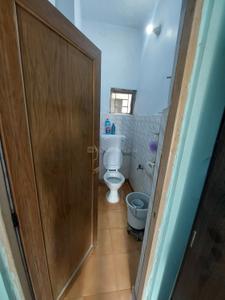 Bathroom Image of 800 Sq.ft 2 BHK Apartment / Flat for sale in Mukundapur Kolkata for Rs. 2200000
