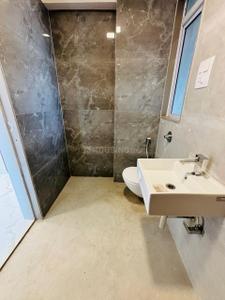 Bathroom Image of 800 Sq.ft 2 BHK Apartment / Flat for sale in Dotom Isle , Malad West Mumbai for Rs. 16500000