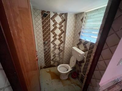 Bathroom Image of 1600 Sq.ft 2 BHK Apartment / Flat for rent in New Town Kolkata for Rs. 20000