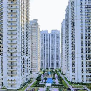 Image of 1753 Sq.ft 3 BHK Apartment / Flat for rent in DLF Capital Greens Phase 1 And 2, Karampura, New Delhi for Rs. 55000
