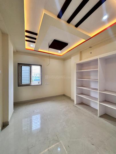 D Square 1 Main Image 1