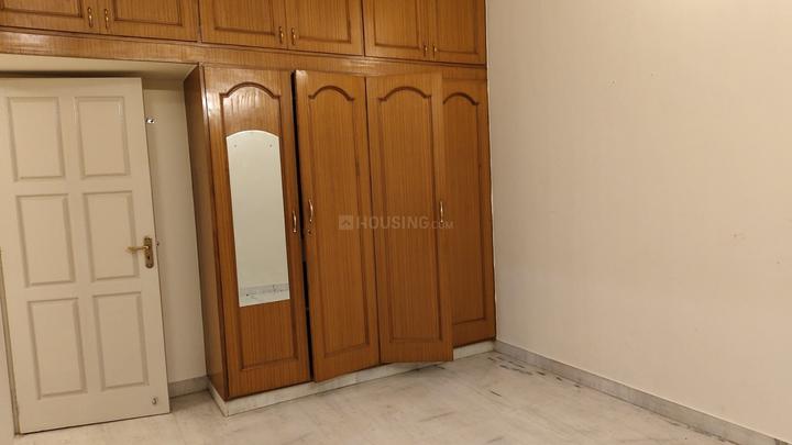 Saravana Building Bedroom 1