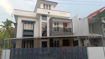 Image of 2000 Sq.ft 3 BHK Villa for sale in Thevakkal, Kochi for Rs. 9500000