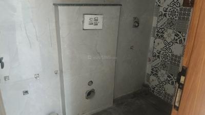 Bathroom Image of 650 Sq.ft 1 BHK Apartment / Flat for sale in Sector 104 Noida for Rs. 2600000