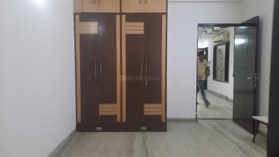 Bedroom Image of 1350 Sq.ft 3 BHK Builder Floor for rent in Janakpuri New Delhi for Rs. 48000